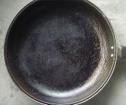 不粘锅涂层有毒吗