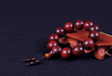 小叶紫檀最简单的盘玩方法