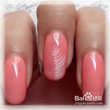 羽毛图案美甲教程—教你用扇形刷画美甲