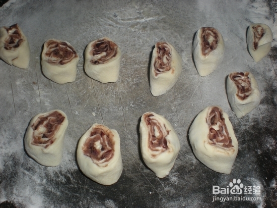 夏天怎么做快手面点——电饭锅版豆沙卷儿