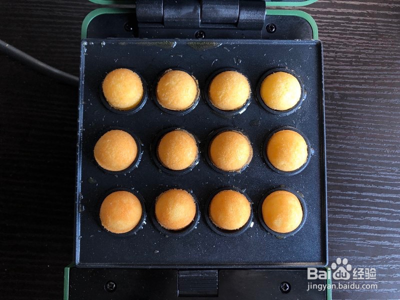 怎么做出超松软的迷你蛋糕球