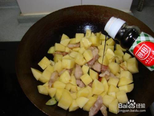 香菇土豆炖肉做法#初冬怎么吃#