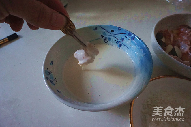 柠檬炸虾排的做法