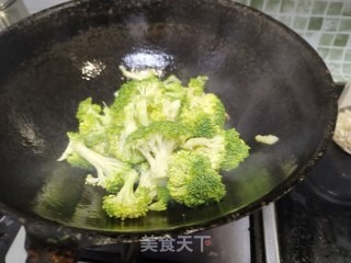 蒜蓉西兰花炒秋葵