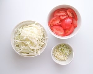 教你怎么做番茄卷心菜浓汤