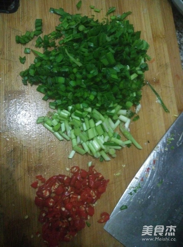 农家辣椒炒田螺肉