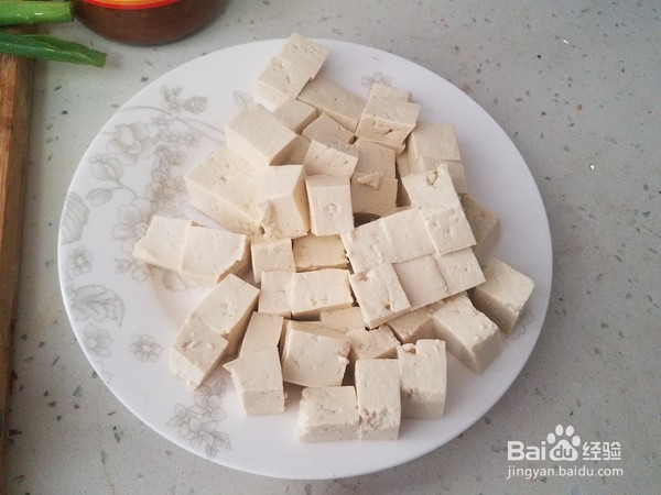 如何制作小葱拌豆腐