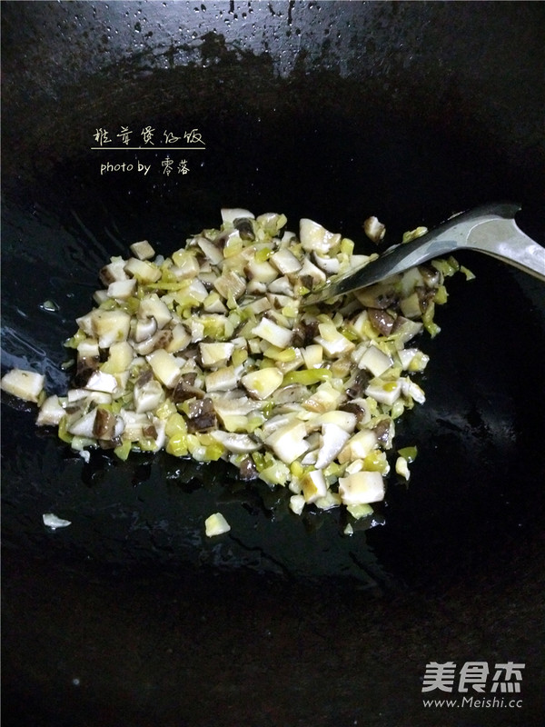 椎茸煲仔饭的做法