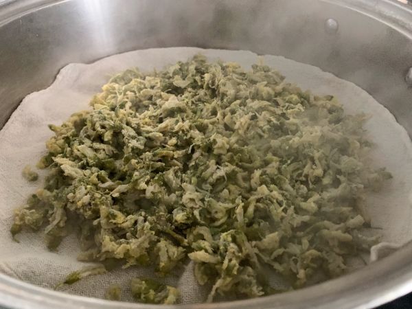 酸辣香浓槐花麦饭