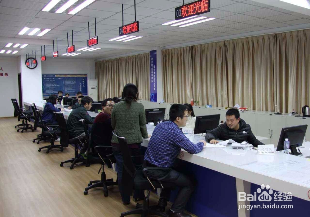 从单位辞职，自己需要缴纳社保吗？