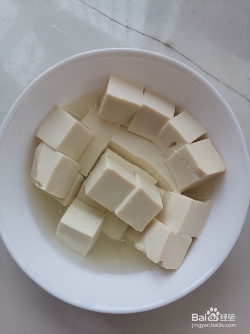 鲅鱼炖豆腐的做法