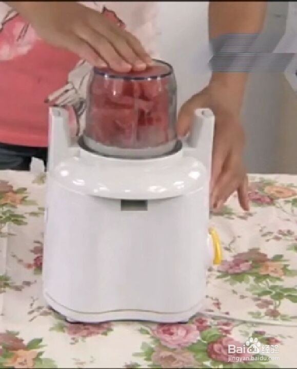 制作鲜榨西瓜汁