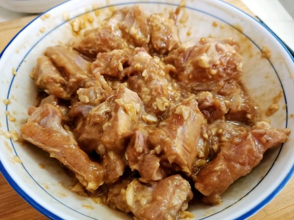 香菇蒸蒜香排骨