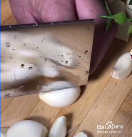 简单易做好吃的腊八蒜