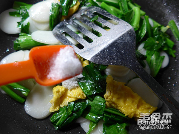 鸡蛋油菜蕻炒年糕