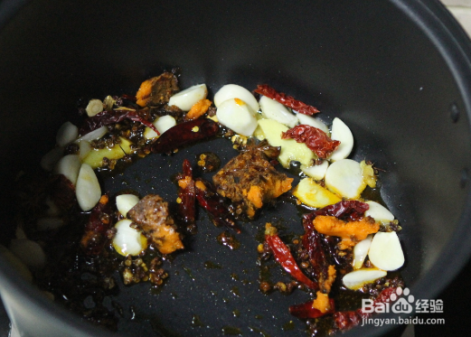 如何做秘制卤香鹌鹑蛋