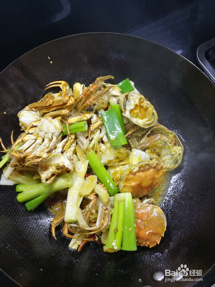 自己做香辣大闸蟹海鲜美食