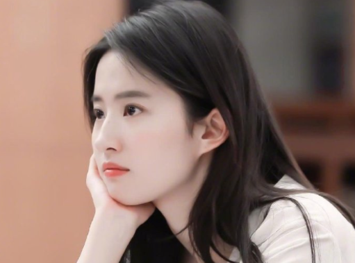 形容女人成熟有韵味的句子有哪些