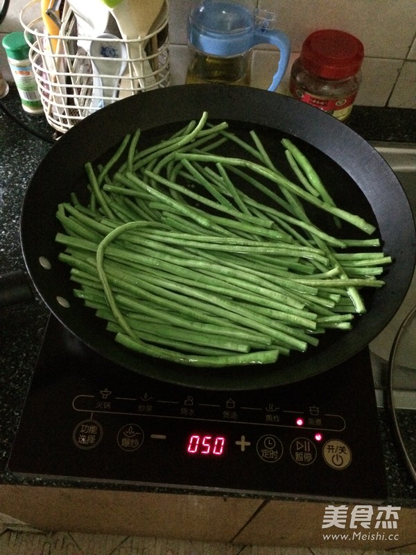 肉末橄榄菜炒豇豆