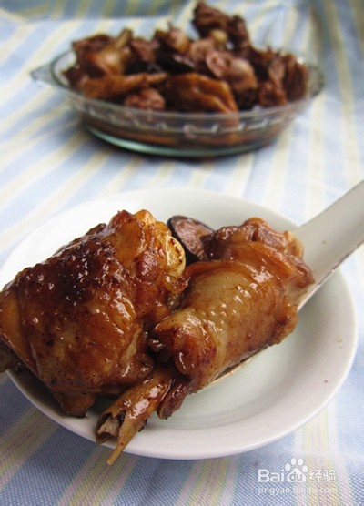 特色秘制 香菇烧鸡公