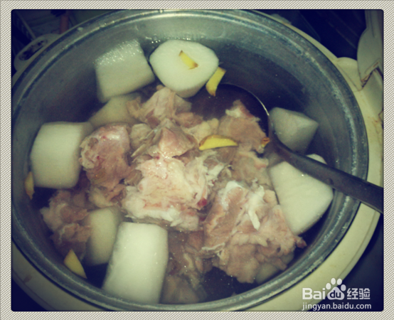 家常小菜一碟：[5]电饭煲怎么做白萝卜排骨汤