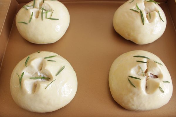 奶酪迷迭香面包