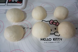 日式照烧鸡腿汉堡包的做法