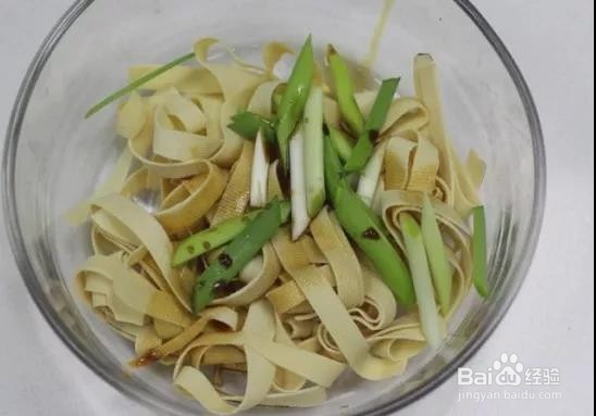 凉拌豆腐皮的做法