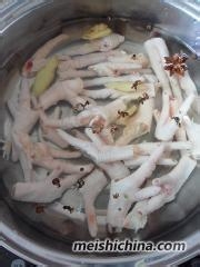 家常菜：泡椒鸡爪的做法