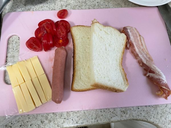 芝士火腿蛋包吐司