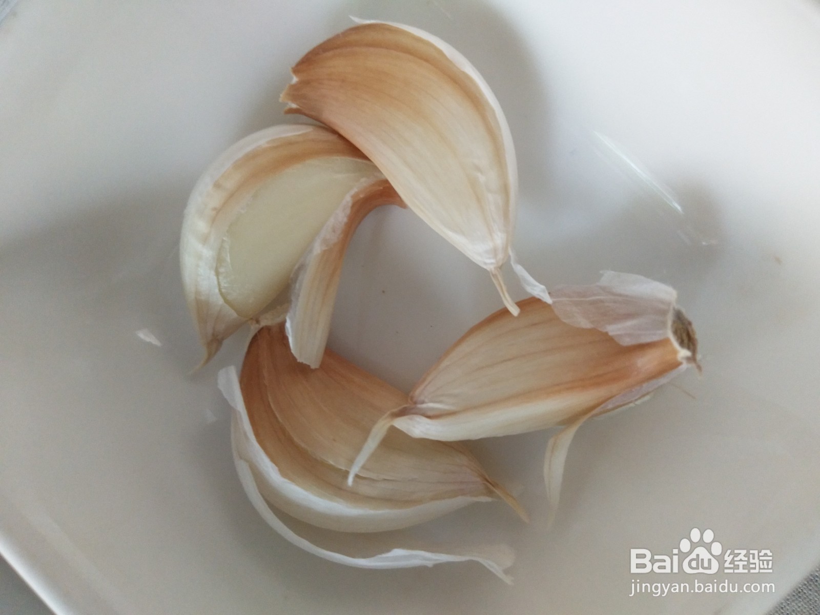 怎样做大葱爆火腿肠