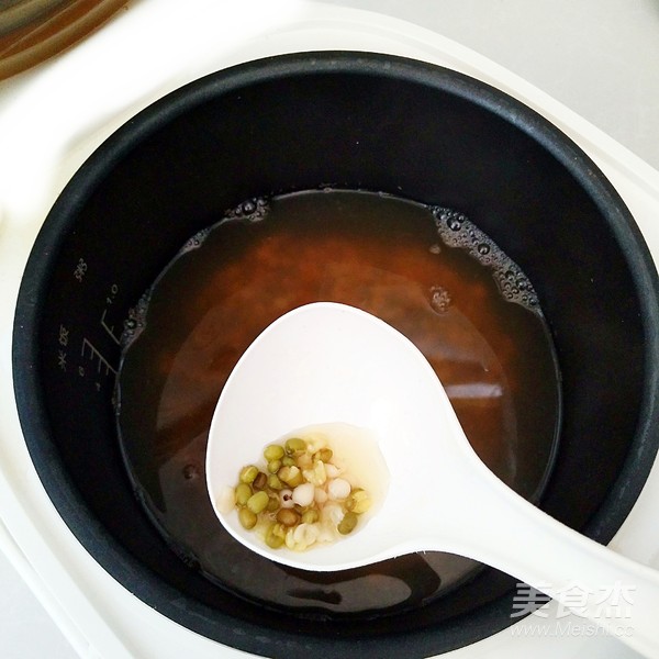绿豆薏米甜汤