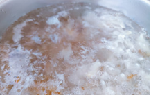 桃胶银耳雪梨羹的做法步骤