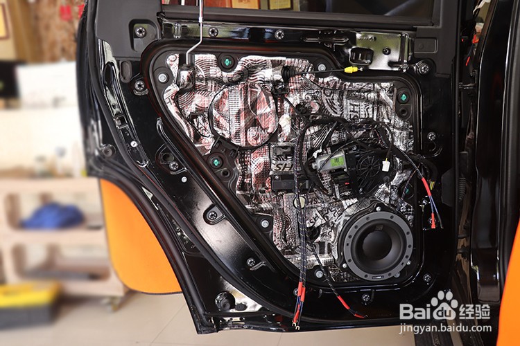 乌市慧声吉普大切诺基汽车音响隔音改装丹拿