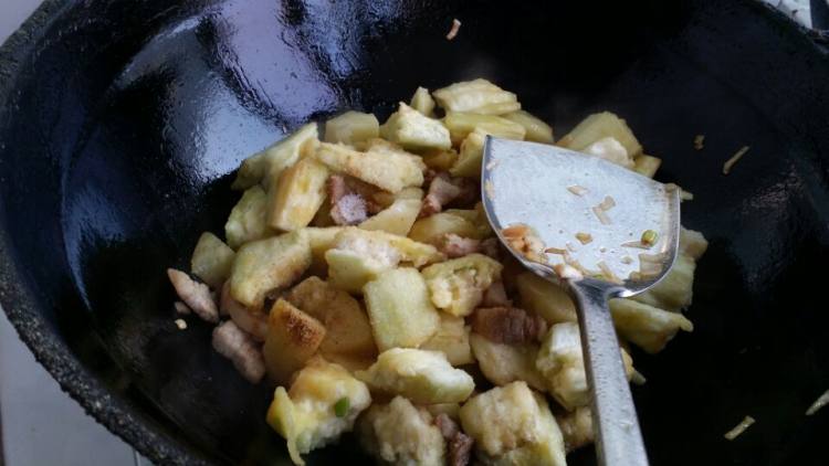土豆炖茄子，美食界的新搭配！