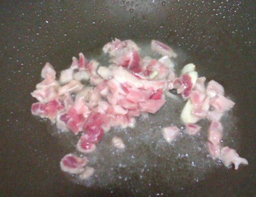 好吃的虎皮椒炒鸡腿菇做法，日常必备的美食哦