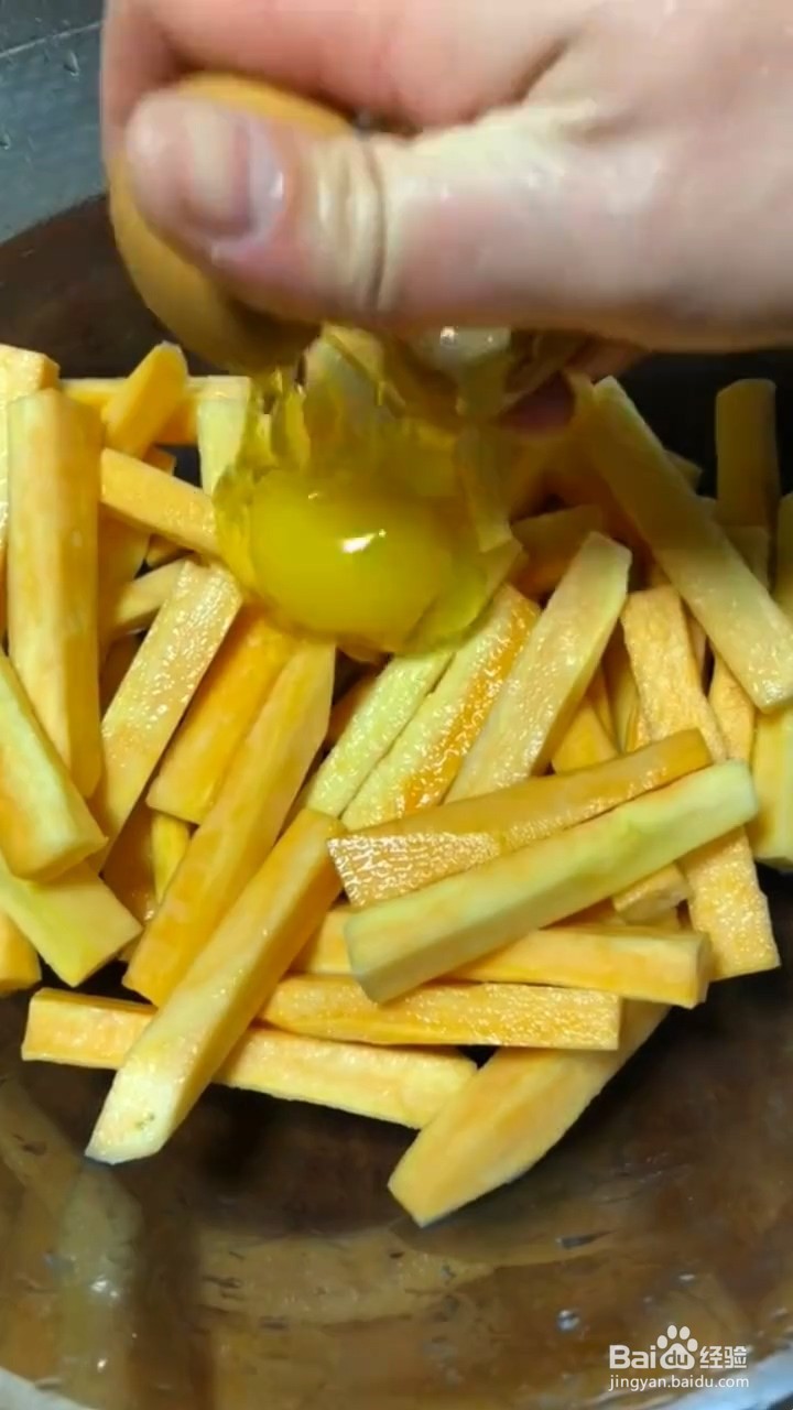 如何制作东北芝麻红薯条?