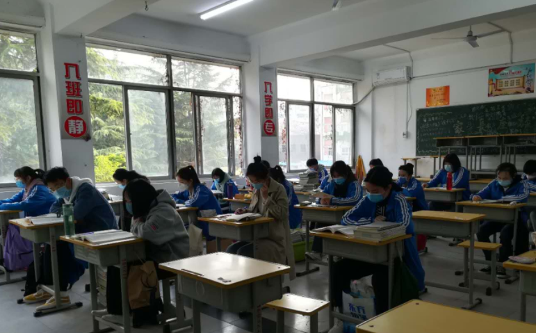 我想调班，老师问我要调班的理由，我不知怎么说。请问什么理由才能令老师心服口服