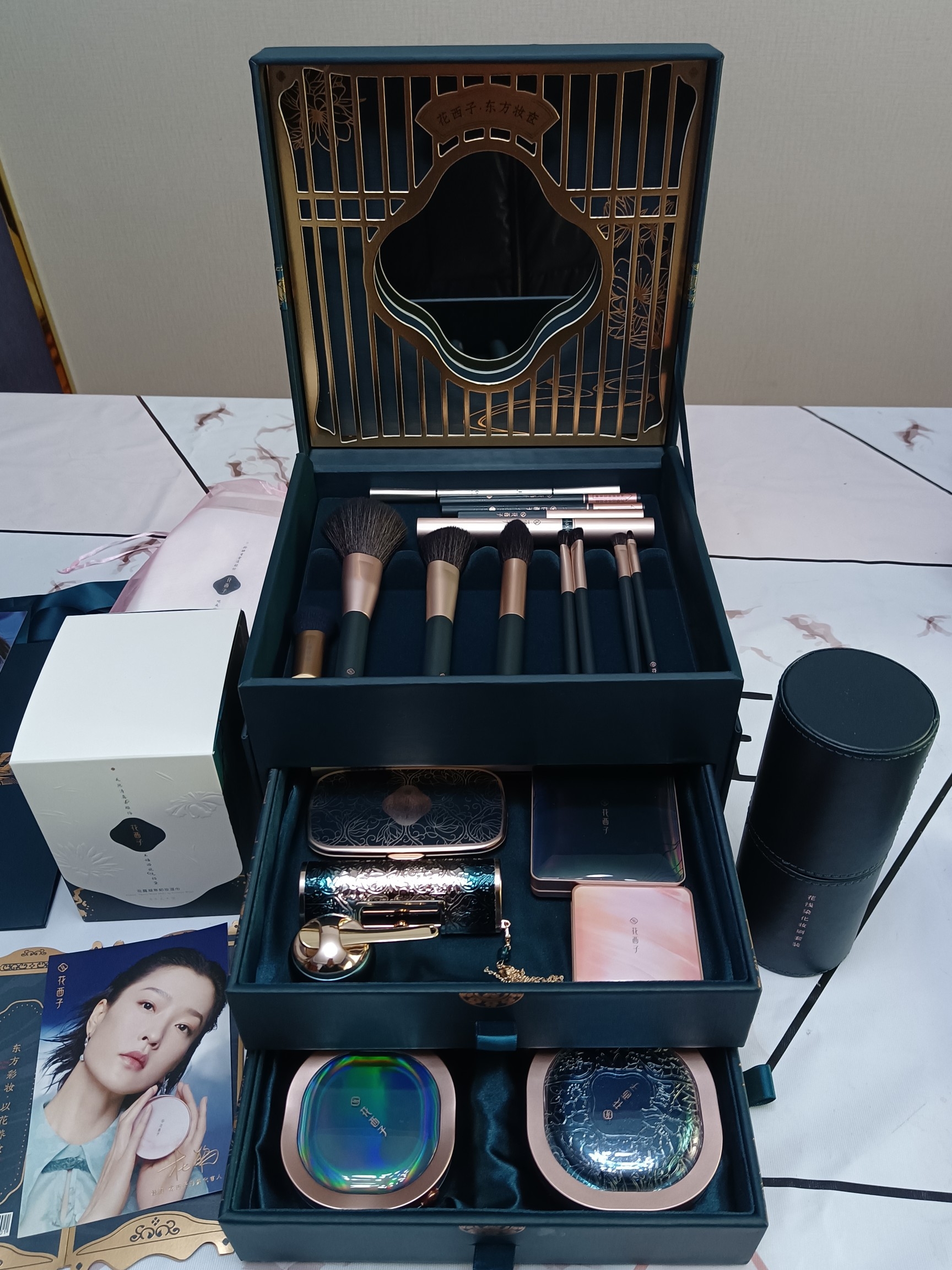 世界8大化妆品品牌，看看几款是中国的