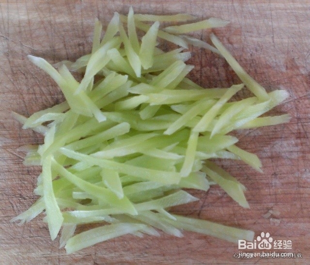 清凉减肥的莴笋拌银芽