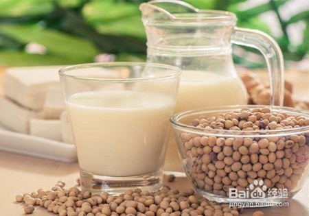 <b>经常喝豆浆能够预防和治疗哪些疾病</b>