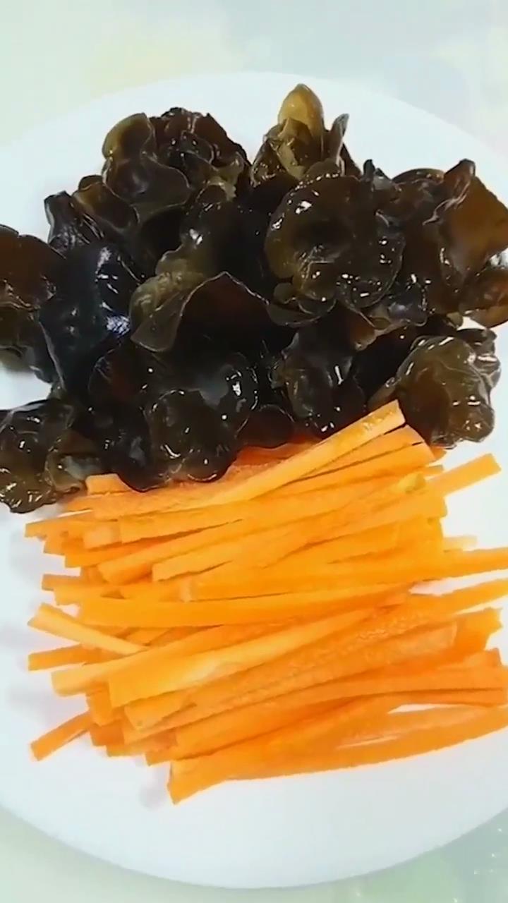 鱼香肉丝怎么做