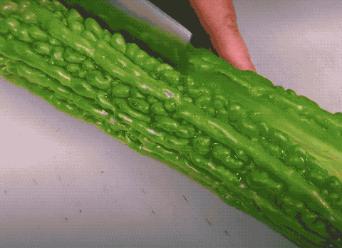 苦瓜炒蛋的做法