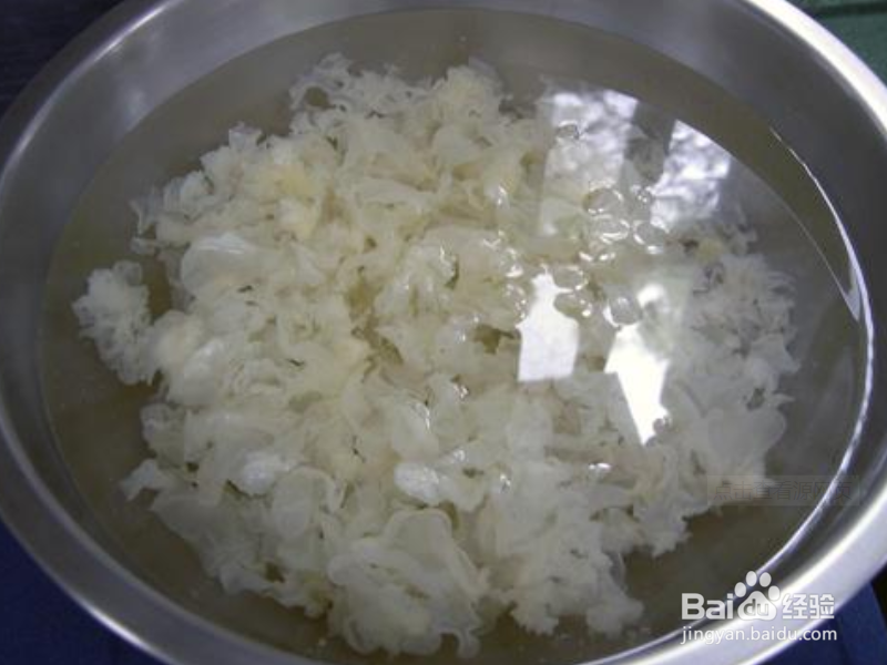 红枣枸杞银耳羹