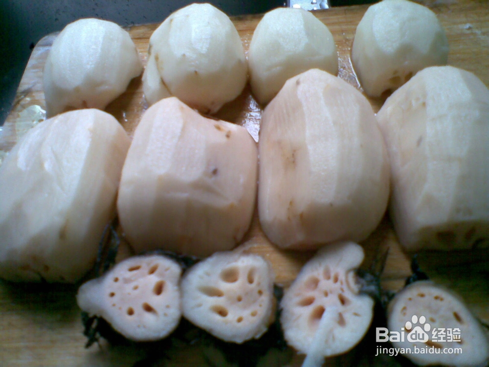 莲藕猪手汤烹制方法