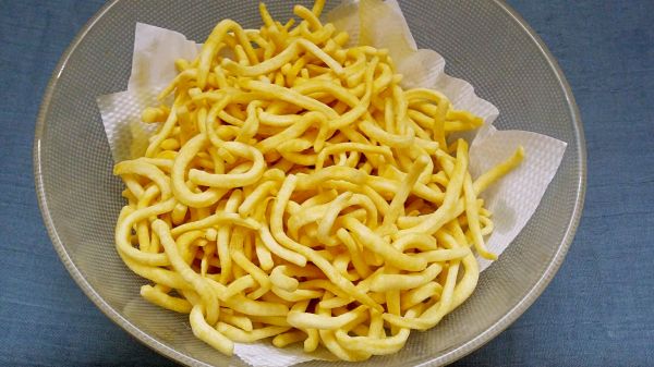 黑黑鸡蛋酥糖蘸