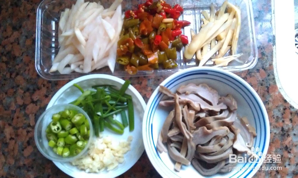 辣的开怀痛快--泡菜肚条