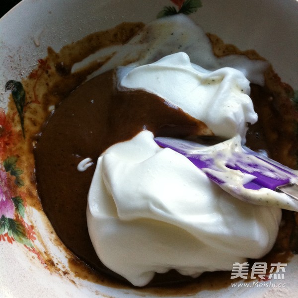 摩卡戚风的做法