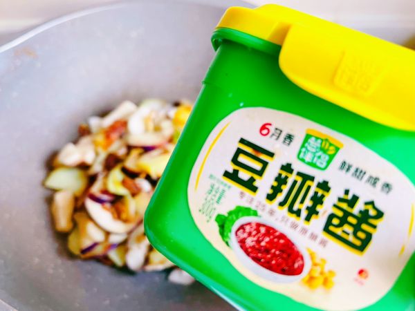 酱香小炒素什锦菜