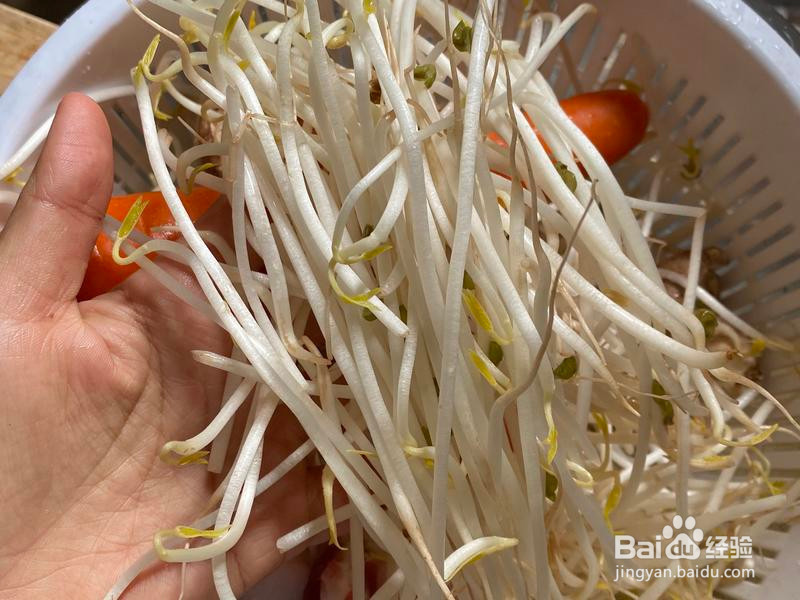 炸鲜虾豆芽春卷的做法